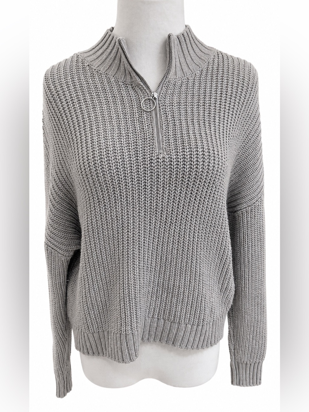 Hollister Light Gray Ribbed Half-Zip Pullover Sweater Size Small